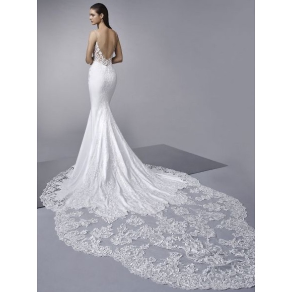 [Enzoani] McKinley Wedding Dress - Picture 2 of 5